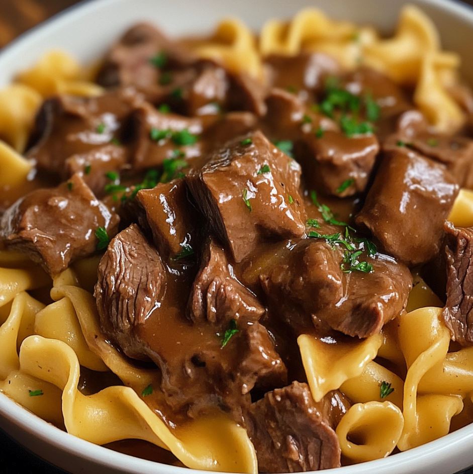 Crockpot Beef Tips & Noodles